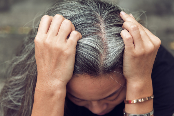 Home Remedies for Grey Hair | सफेद बालों का इलाज | सफेद बालों का तेल